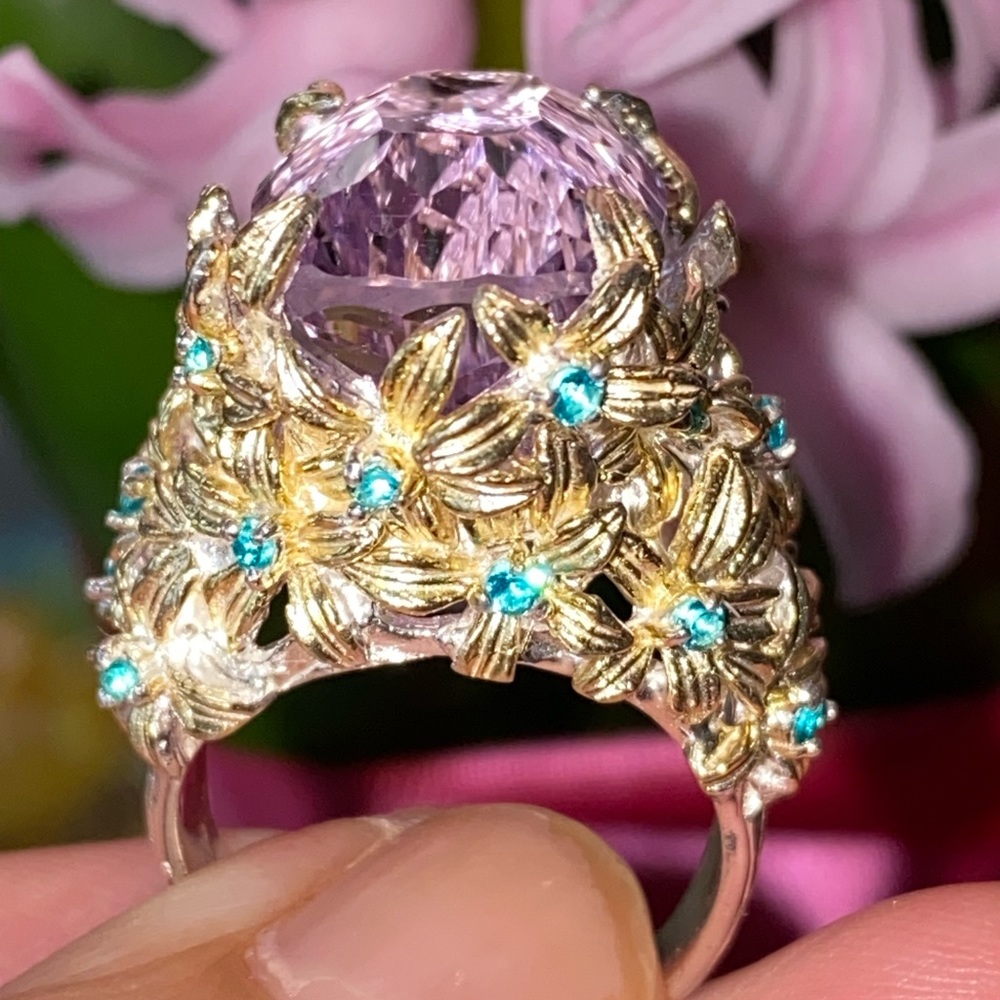 Gorgeous 23 Carat Genuine Amethyst Ring
